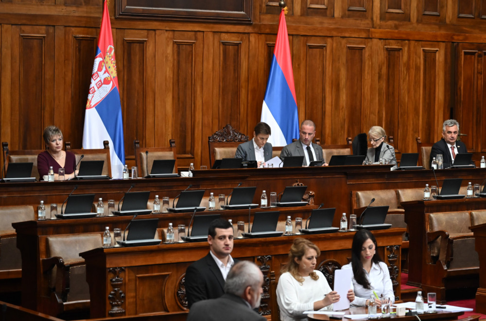 The Serbian Parliament has resumed debate on the list of candidates for the REM Council