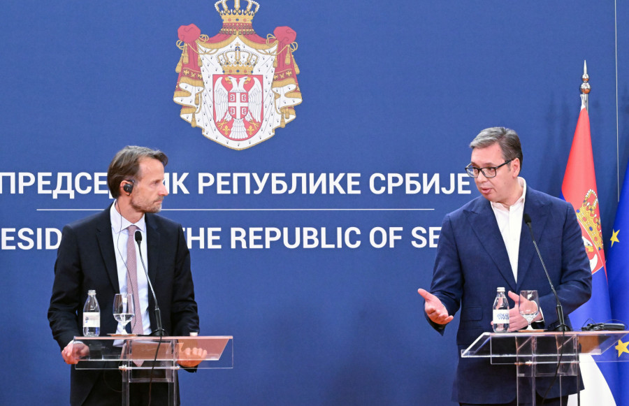 Uručen godišnji Izveštaj EK; Vučić: Mi KiM smatramo našom teritorijom; Za nas je evropski put strateški izbor