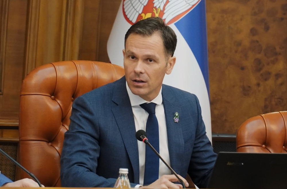Mali: Nakon Vučićevog razgovora sa Vašingtonom – NIS dobio licencu,  rafinerija u Pančevu nastavlja sa radom