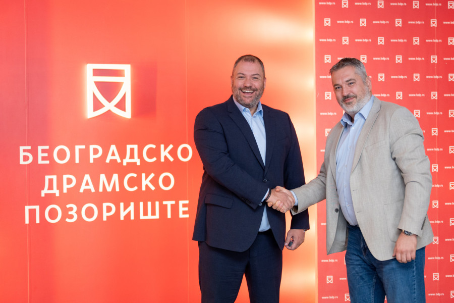 For the stage lights: The Mozzart Foundation donated a solar power plant to the Belgrade Drama Theatre