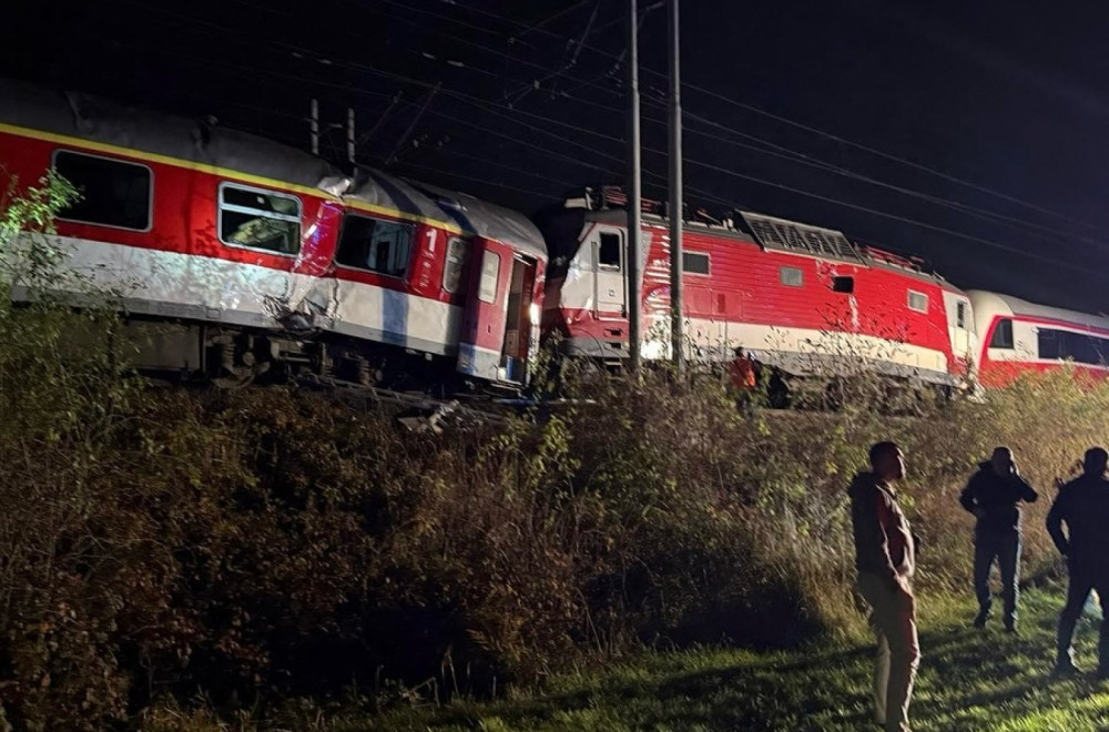 Detalji sudara vozova: Povređeno skoro 80 putnika; Ljudski faktor mogući uzrok nesreće? FOTO/VIDEO