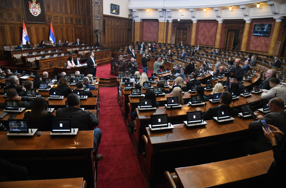 Skupština završila rad; Macut: "Vlada u stalnoj komunikaciji sa EK"