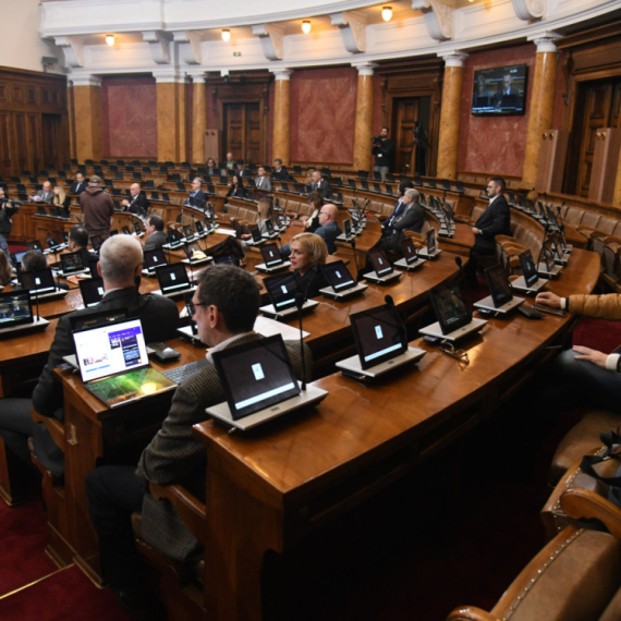 Parliament session is being held, with a vote on a motion of no confidence in the government on the agenda