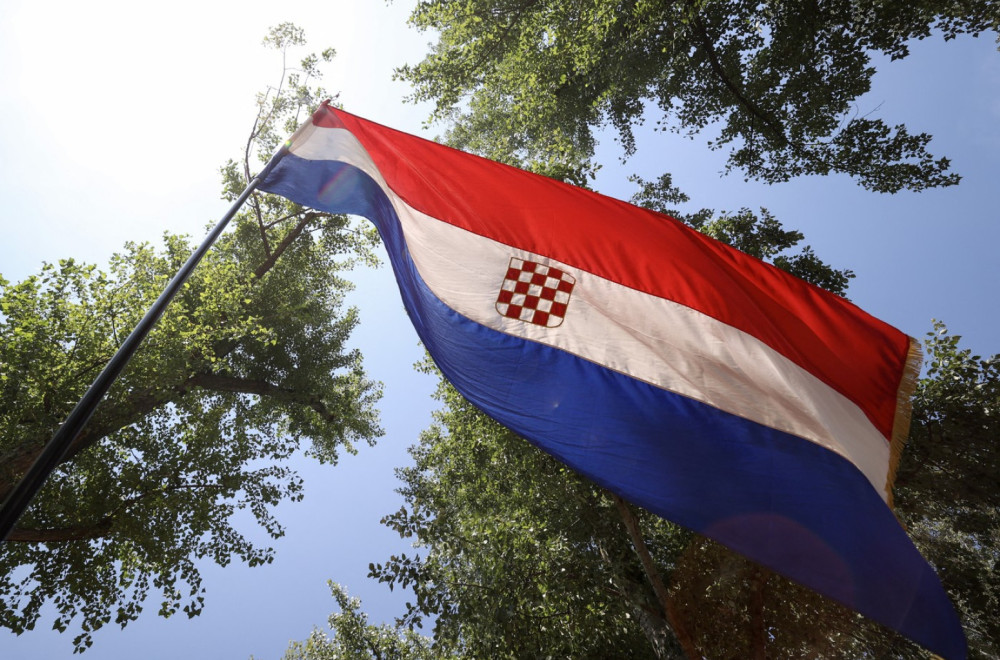 Hrvatska: Ustaškim simbolima oskrnavljena skulptura u Spomen-parku Dotrščina