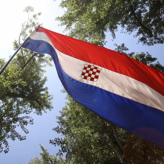 Skandal u Hrvatskoj; Nagradili pisca zagovornika pedofilije: Opevao silovanje maloletnice FOTO
