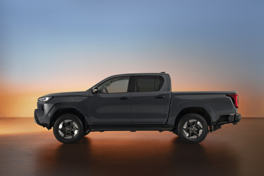Šta dizajneri kažu za novi Toyota Hilux