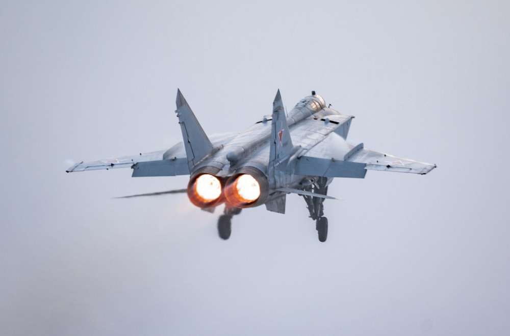 Snimljen "Mig-31" naoružan "Kinžalima" FOTO
