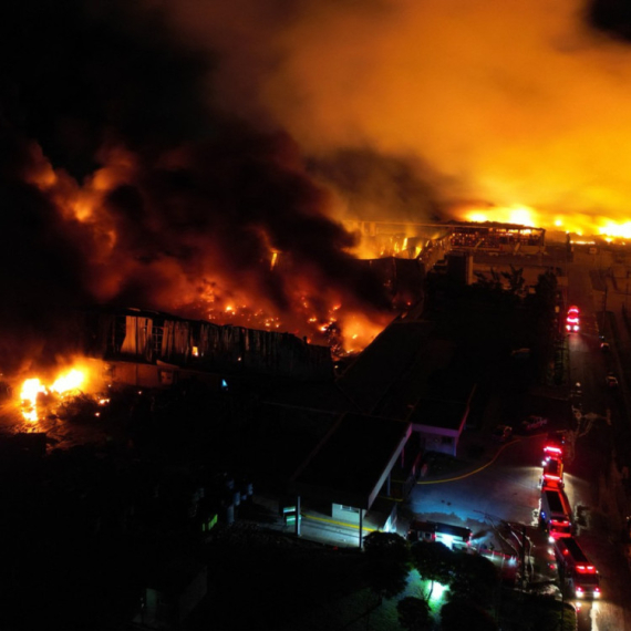 Drama u Tirani: Zgrada u plamenu – najmanje 11 povređenih FOTO/VIDEO