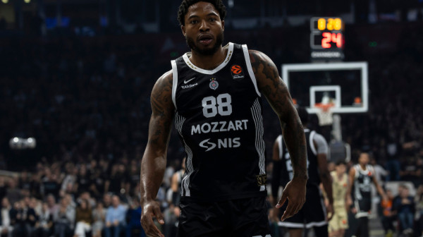 Tajrik Džons napušta Partizan – oblači crveno-beli dres?