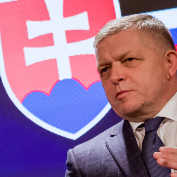 "Fico, smeni ga"