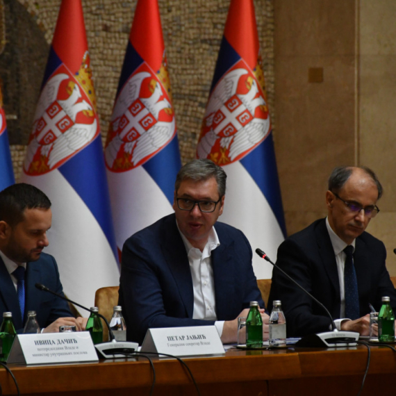 "Spremni smo da ponudimo visoku cenu"; Vučić na sednici Vlade o NIS-u: "Pričaću sa Amerikancima" VIDEO