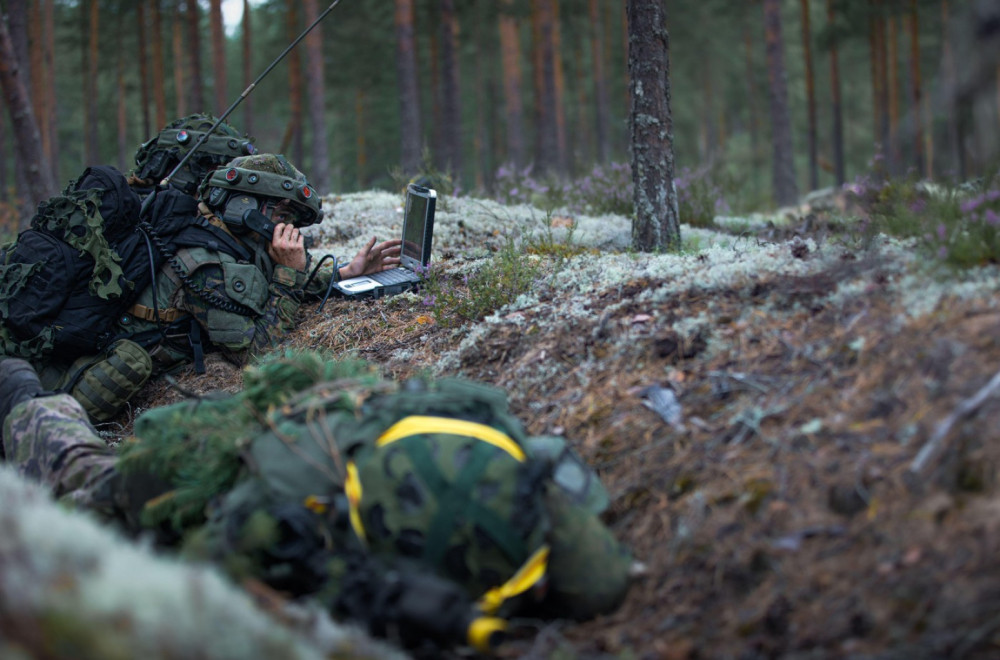 New threat: The army is marching; Putin, they are approaching the border