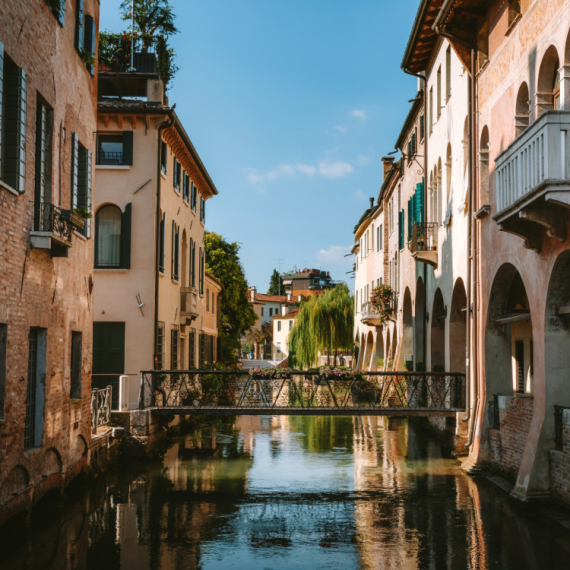 Ovaj italijanski grad je idealna alternativa Veneciji: Bez gužvi i turista FOTO