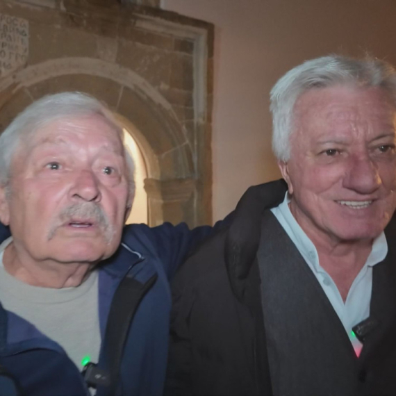 Srpski inat kad proradi, to je čudo: Palo pomirenje dva prijatelja nakon 20 godina FOTO