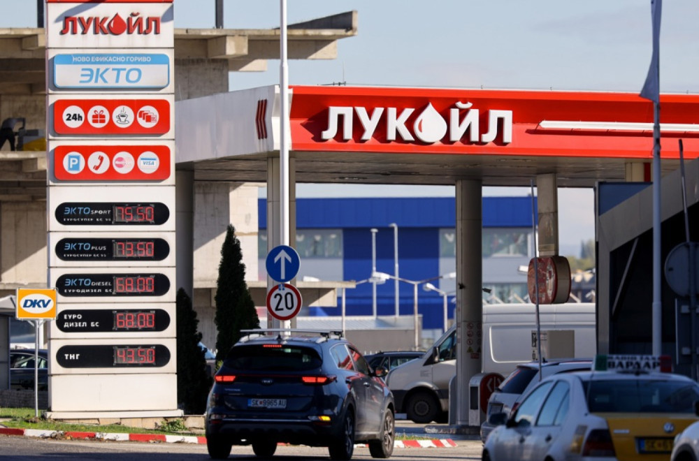 Prvo Pornhub pa Lukoil: Ovaj čovek baš zna da izabere