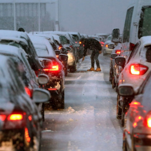 Spremite se – Srbija se "ledi"