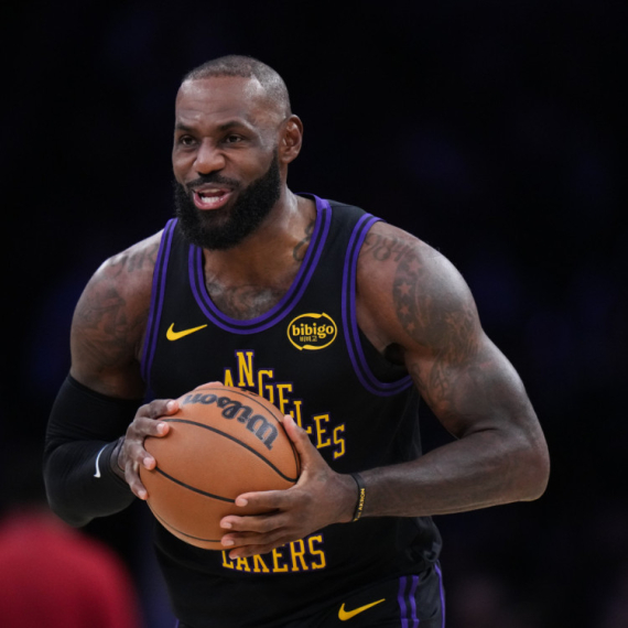 Nestvaran podatak – 82 aktuelna NBA igrača nisu bila rođena kada je Džejms debitovao