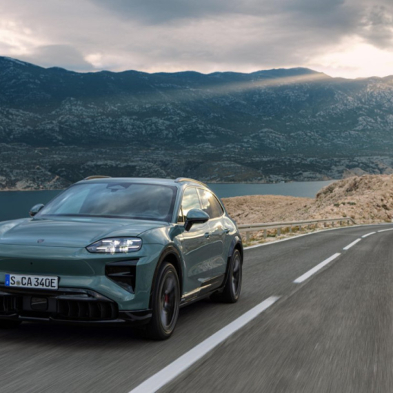 Svetska premijera: Električni Porsche Cayenne FOTO