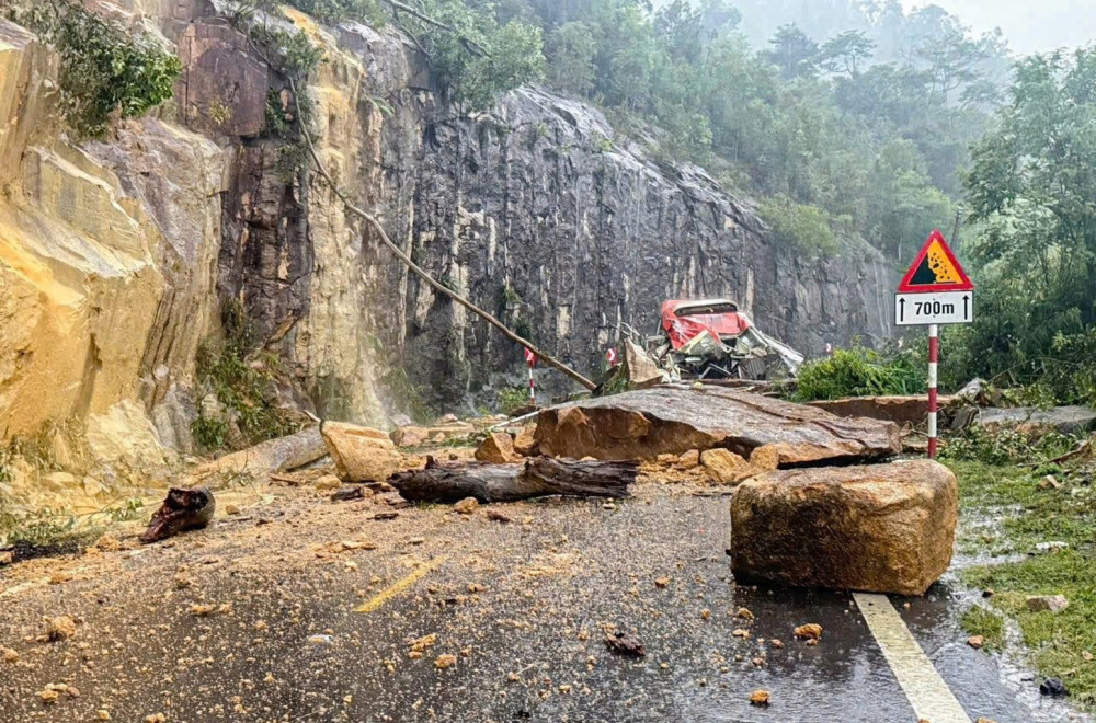 Katastrofalne poplave: Kuće su pod vodom – proradila klizišta, najmanje 40 mrtvih VIDEO