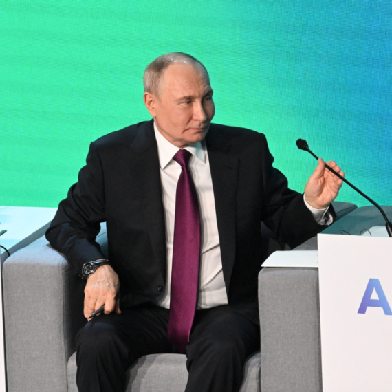 Rusi veruju Putinu