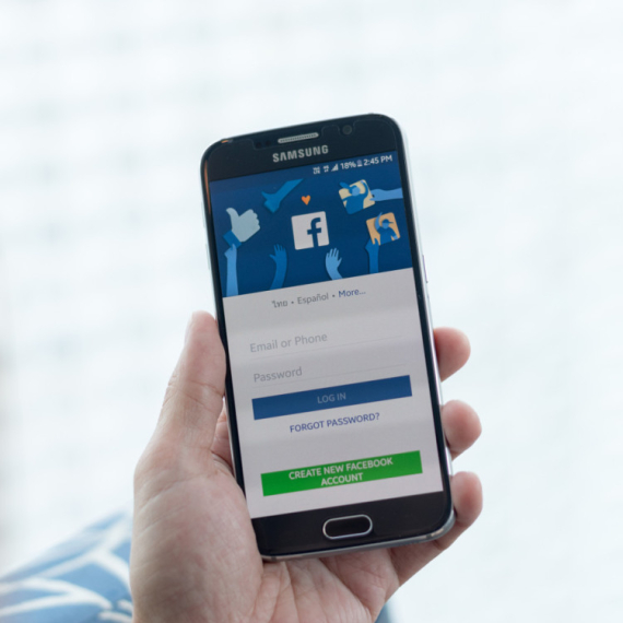 Facebook se vraća na velika vrata: Idealno vreme za ulaganje!