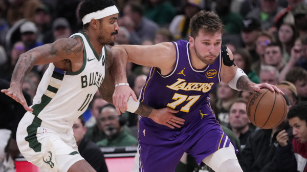 Niko u istoriji NBA nije startovao kao Dončić!