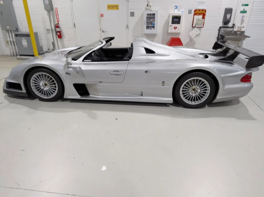 Zaplenjen Mercedes koji vredi 13 miliona! FOTO