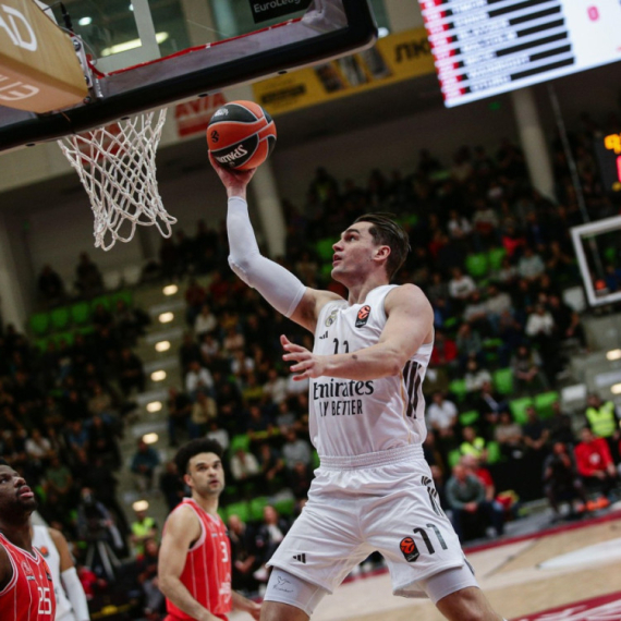 Zapisnički sto zbunio Hezonju – sat nije resetovan VIDEO