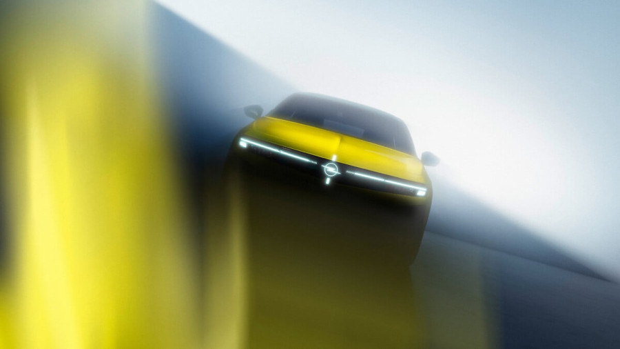 Prve fotografije: Unapređena Opel Astra FOTO