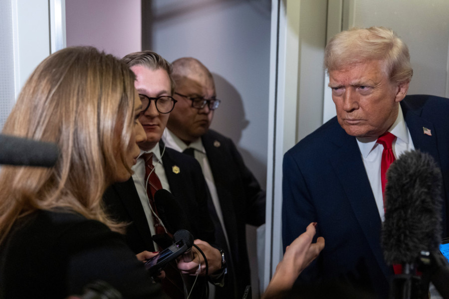Donald Tramp nastavlja: Jesi li ti glupa osoba?