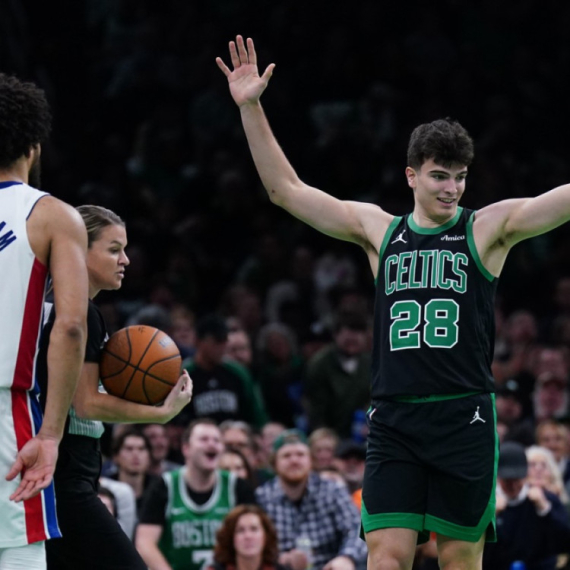 Boston srušio lidera Istoka – uzalud 42 poena Kaningema VIDEO