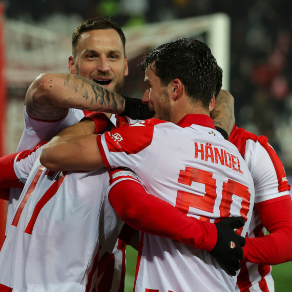 Zvezda bolje igra sa igračem manje – veliki korak ka plej-ofu!