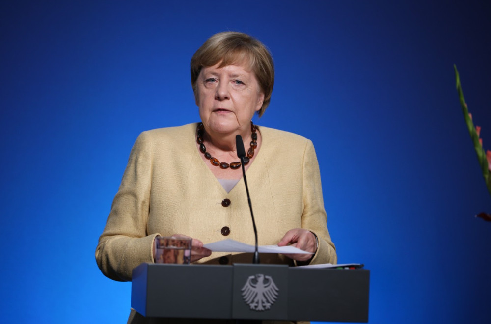Merkel: Lažne vesti