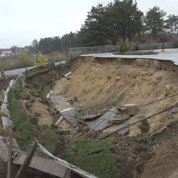 Oglasili se nadležni: Gradilište u Kragujevcu na vreme zatvoreno zbog bezbednosti FOTO/VIDEO