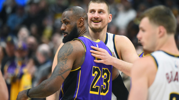Lebron nahvalio Nikolu Jokića: "Nema toga što on ne može da uradi" VIDEO