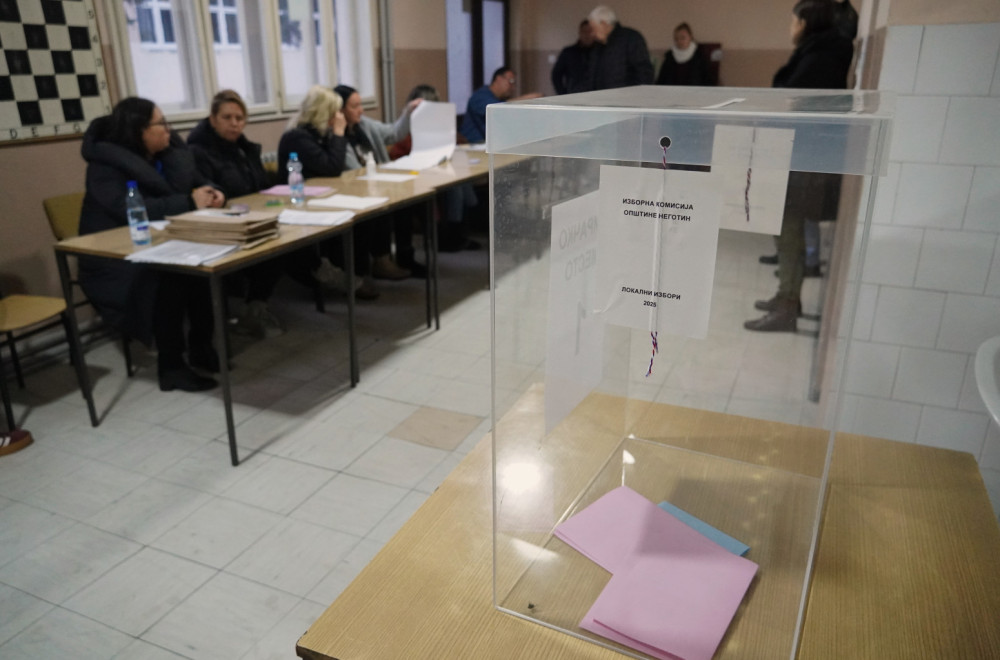 Blokaderi u nemoći krenuli da kupuju glasove u Negotinu: Usledile krivične prijave