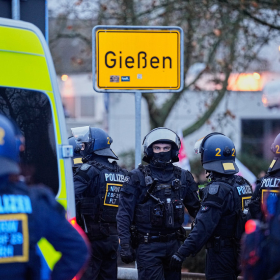 Antifa brutalno napala mladog patriotu AfD-a i njegovu sestru