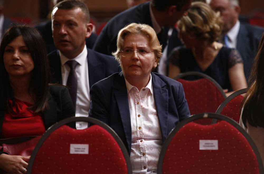 Mrdić: Kako je Dolovac kršila zakon da bi tetku tužioca Majlata poslala u Evrodžast?