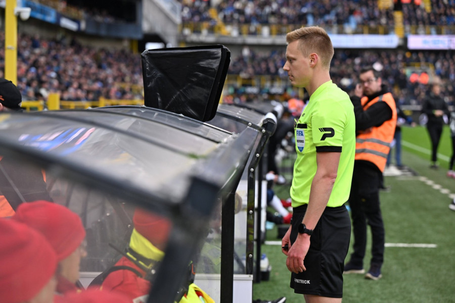 VAR potpuno preuzima stvar!