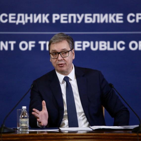 Vučić o sekundarnim sankcijama: Svaka poslovna banka može da bude kažnjena