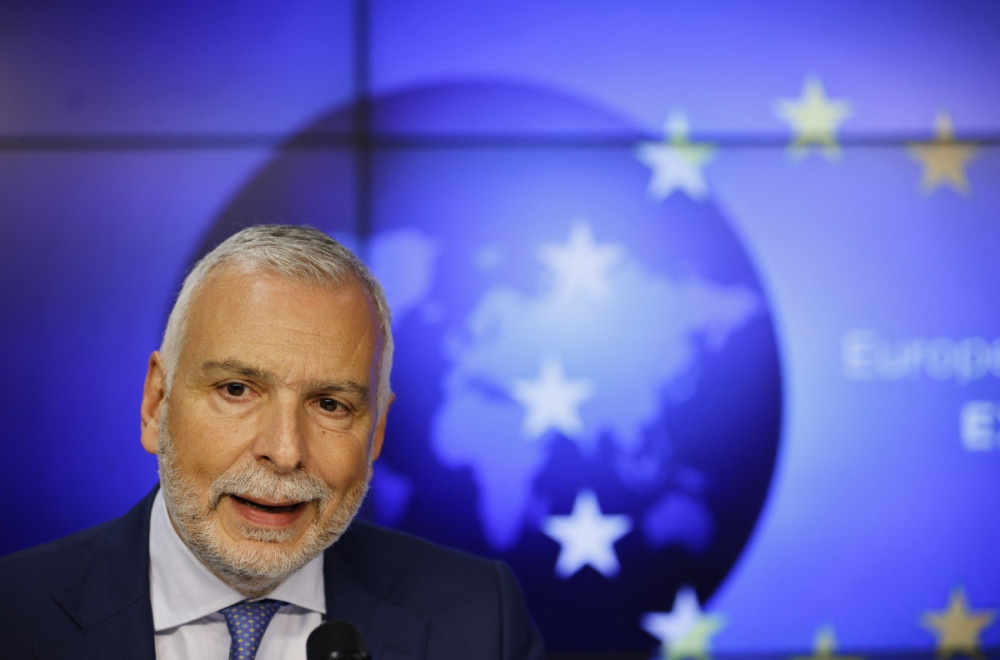 Sanino uhapšen zajedno sa Federikom Mogerini, pa vraćen na posao