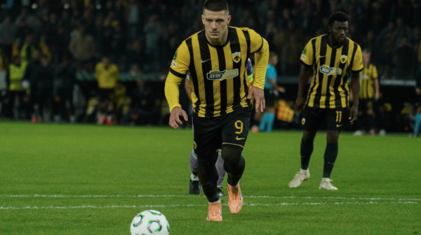 Nestvarni Luka Jović – ovo nikada nije uradio u Atini VIDEO