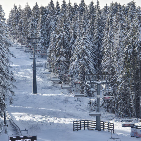 Počela sezona na Kopaoniku: Skijaši moraju da znaju za jednu stvar nakon Ski Openinga VIDEO
