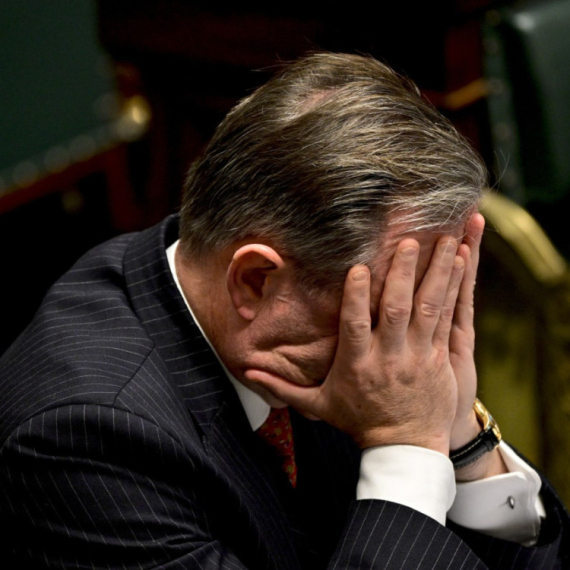 Kako je čovek zvani "politička životinja" i "otelotvorenje kontradikcije" matirao Fon der Lajen i Merca