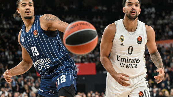 Real nadigrao Efes – Hezonja se raspucao u Istanbulu