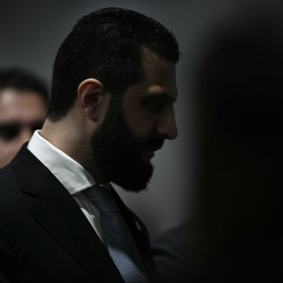 Rat ili dogovor? Al Šara se obratio Kurdima