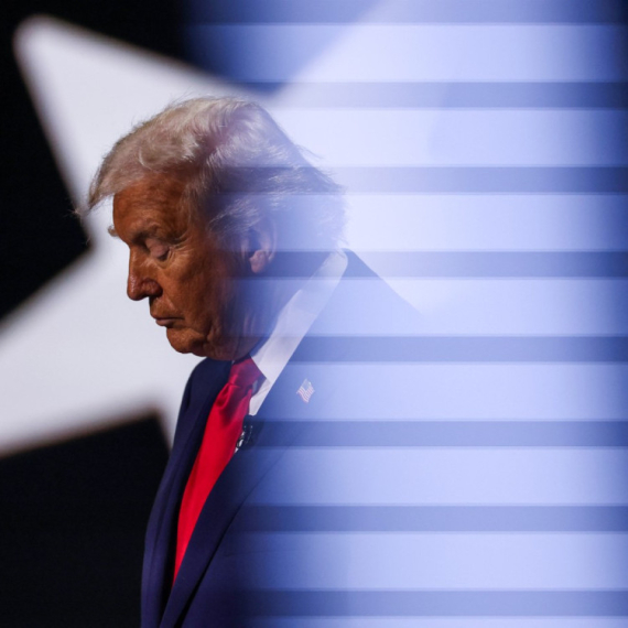 Raskol u Americi zbog mirovnih pregovora FOTO