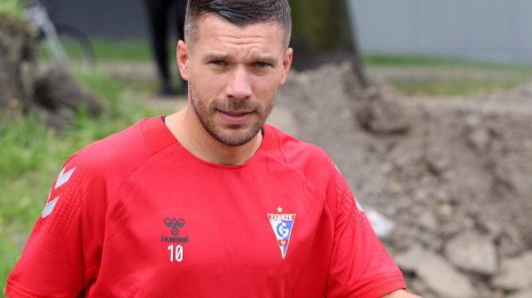 Podolski postao suvlasnik kluba u kom igra