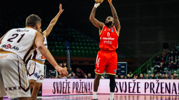 Zvezda rutinirala Bosnu pred "večiti" derbi – Nvora dominirao, Kodi i Batler plesali