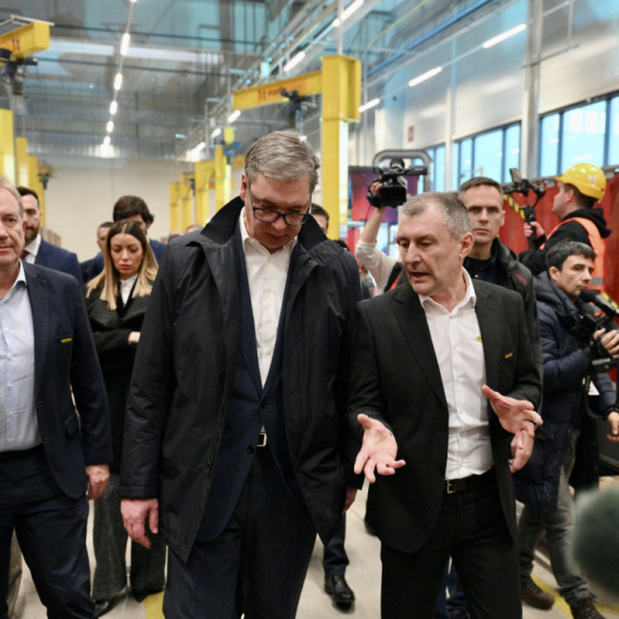 Vučić: Plate u Palfingeru iznad proseka, ovakve kompanije dolaze da dugo ostanu
